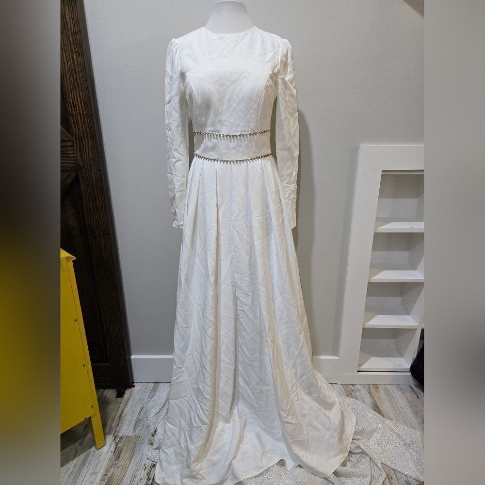 MAC DUGGAL 55705 EMPIRE WAIST LONG SLEEVE PLEATED A-LINE Gown NWOT sz 6 White - Picture 4 of 7